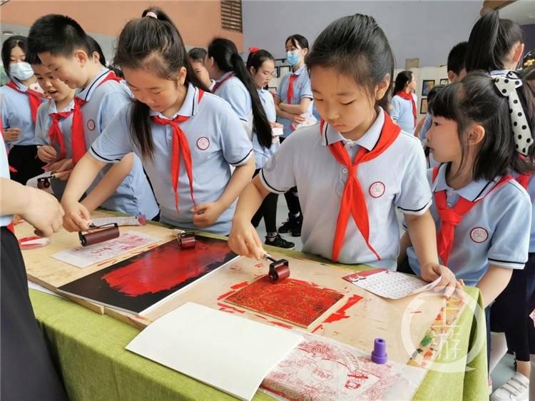 异地恋，男朋友两天没说晚安就睡觉了，该不该问他啊？游戏画面